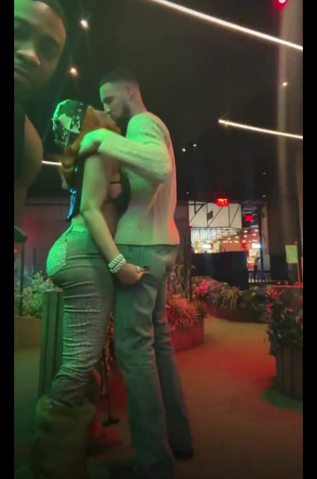 pp电子-没眼看！克莱&amp;马冬梅大尺度打高尔夫 友人看了直呼受不了