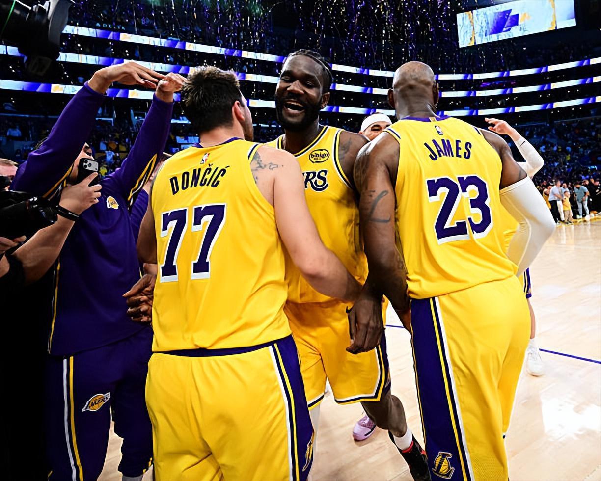 pp电子-关键时刻简直是攻守兼备，湖人先发中锋的个人能力绝对不差？